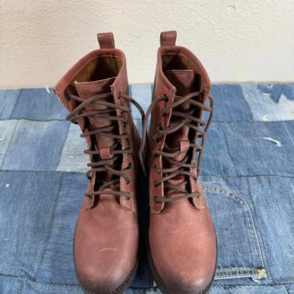 Skechers Brown leather lace up boots